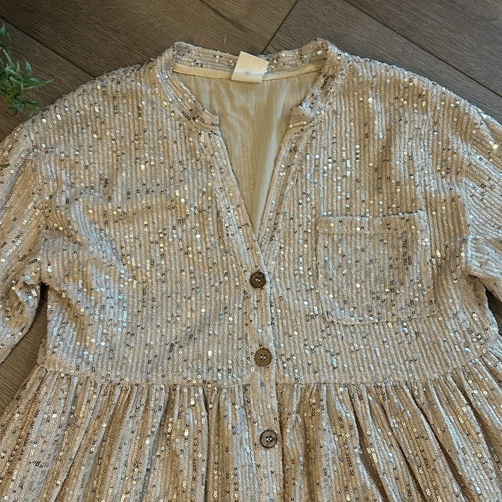 NWOT BY TOGETHER SEQUIN BUTTON DOWN OVERSIZED TUNIC CREAM AND GOLD SIZE SMALL - Picture 3 of 7